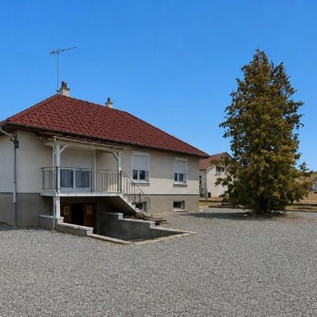 Location Maison 4 pièces 80m² CHAMPIGNY SUR VEUDE 37120 - Photo 4