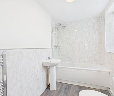 3 bedroom end of terrace house to rent - Photo 6