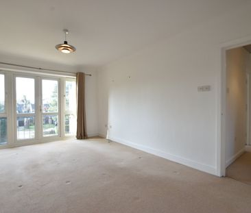 Bridgewater Road, WEYBRIDGE, KT13 - Photo 3