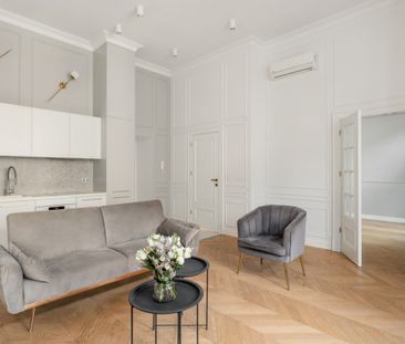 Mieszkanie w zabytkowej kamienicy | ścisłe centrum - Photo 6