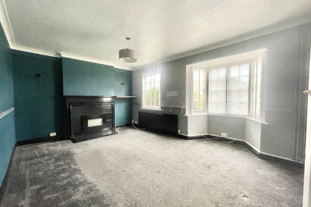 Southampton - Photo 1