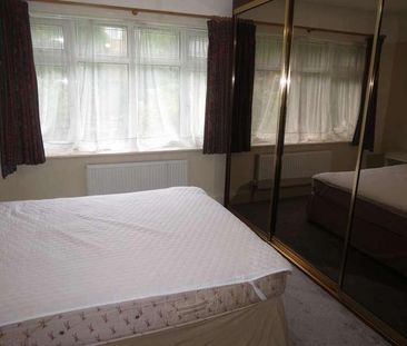 Bedroom Detached House In Bournemouth, BH1 - Photo 2