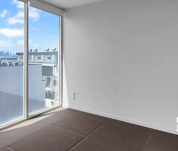 Penthouse Living - Photo 1