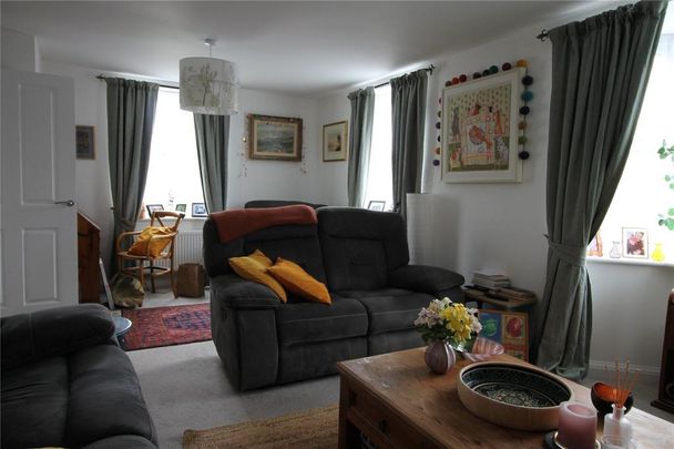 4 bedroom detached house to rent - Photo 1