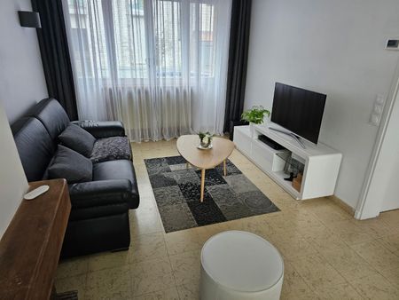 Location Maison 5 pièces 101m² HENIN BEAUMONT 62110 - Photo 2