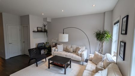 For Lease - 90 Robert Peel Road, Kitchener, Ontario - Photo 2
