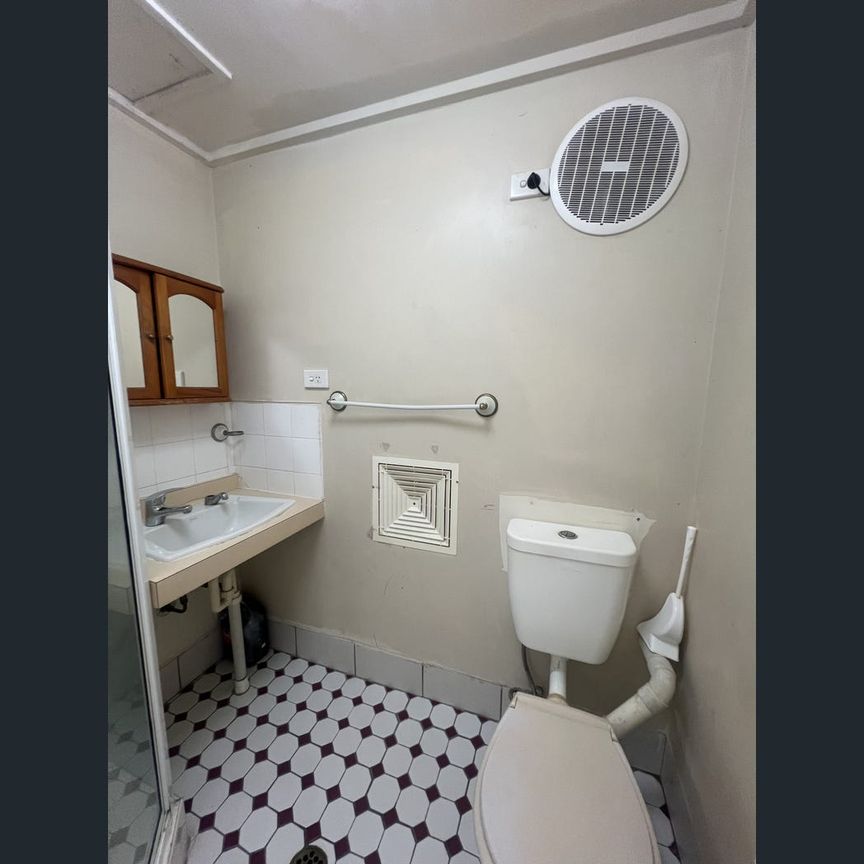 132 - 134 Mitchell Street, North Ward, Qld 4810 - Photo 1