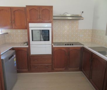 Ocean Glimpses & Golden Sands: Coastal Living at Its Finest - Photo 3