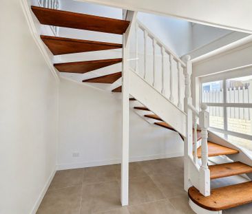 16 Ocean Street, Torquay - Photo 6