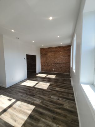 For Lease - 9 Queen Street Unit# 201, Springwater, Ontario - Photo 1