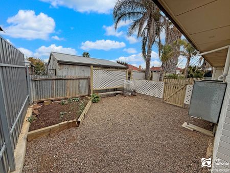 Centrally Located Two Bedroom Unit - APPLICATIONS NOW CLOSED - Photo 4