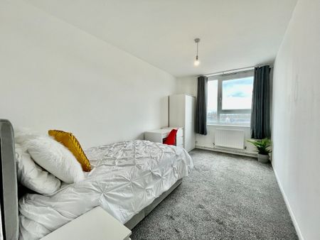 3 Bed Flat, Peveril House, SE1 - Photo 3