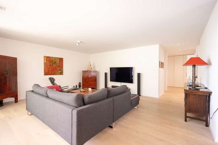 Helle 3.5-Zimmer-Wohnung mit Balkon und Garage in Kloten - Foto 2