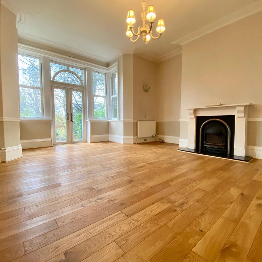 Botham Hall Road, Huddersfield - Photo 1