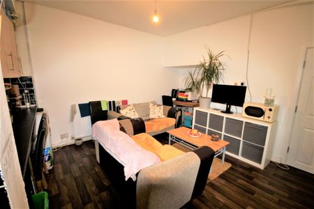 Hyde Park Road, Leeds, West Yorkshire - Photo 5