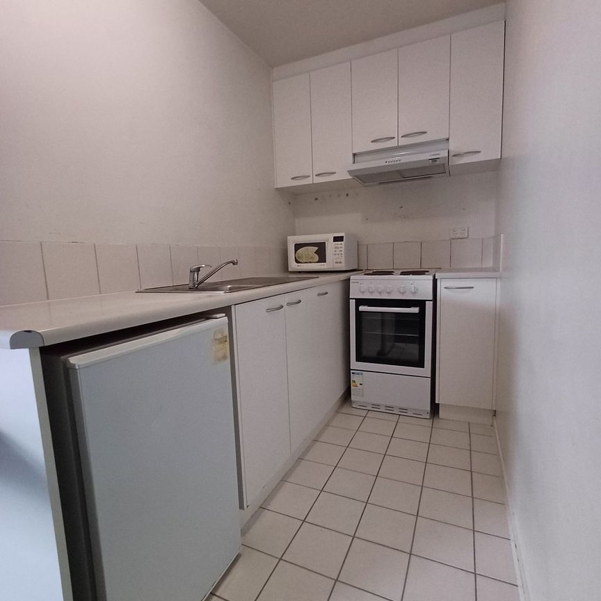 Furnished 2-Bedroom 1 Bath Apartment - Your Perfect Urban Sanctuary! - Photo 1