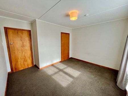 Tidy 3 Bedroom home in Riverdale/Awapuni - Photo 3