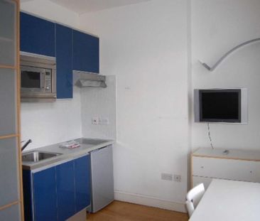 Studio to rent - Photo 2