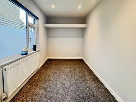 2 bedroom ground floor flat to rent - Photo 4