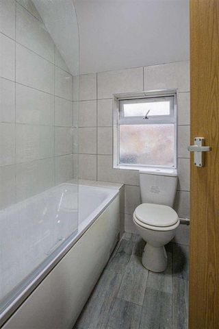 Richards Terrace, Roath, CF24 - Photo 3