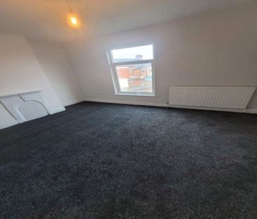 2 bedroom end of terrace house to rent - Photo 4