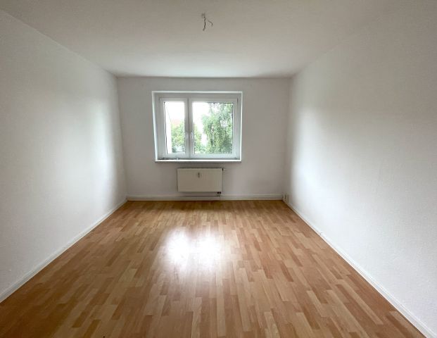 Helle Neubauwohnung in grüner und ruhiger Lage-Einbauküche möglich - Foto 1