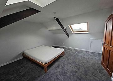 4 bedroom flat to rent - Photo 2