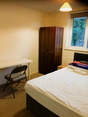 3 Bed / 1 Bath - Photo 1