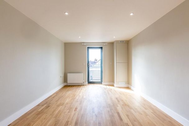 1 bedroom ground floor flat to rent - Photo 1