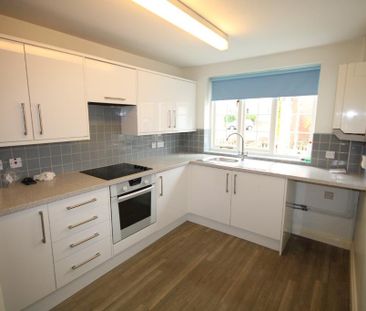 2 bedroom terraced house to rent - Photo 5