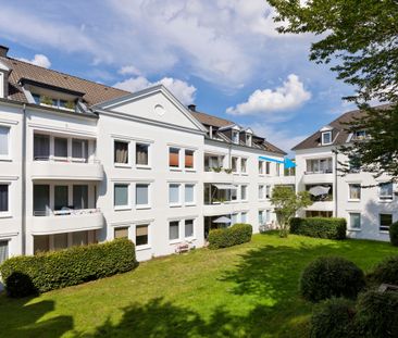 Hell & sehr gepflegt! 2-Zi.-Wohnung mit Loggia & Stellplatz - Photo 1