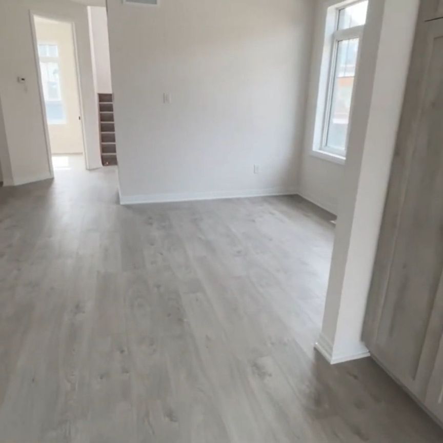 For Lease - 19 Ambereen Place, Clarington, Ontario - Photo 1