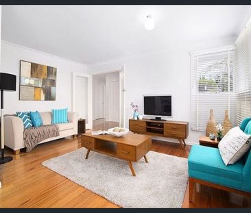 Modern 3-Bedroom Bayside Home with Split-System, Gas Heating & Garage - Photo 1