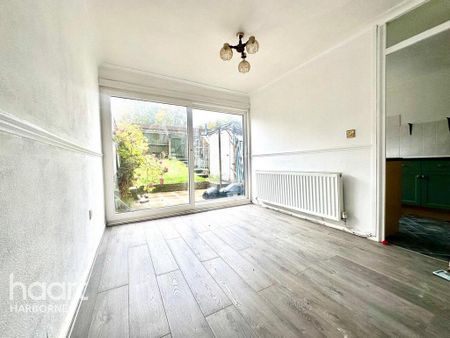 3 bedroom terraced house to rent - Photo 3