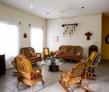 RESIDENCIA COLONIAL EN RENTA EN CHOLUL - Photo 1
