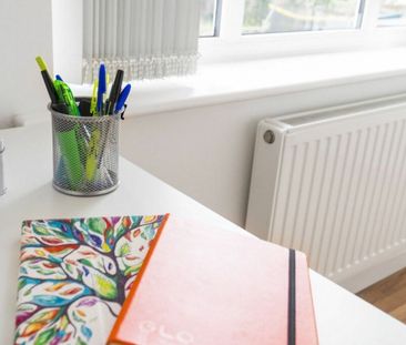 MODERN 4 BED STUDENT HOUSE - Photo 2