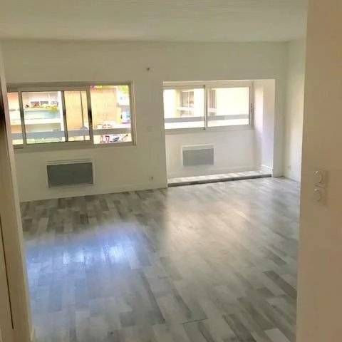 Appartement de type F2 à 15 min à pieds de la gare - Photo 1