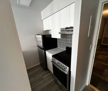 One Bedroom Suite in the West End - Photo 1