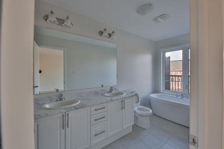 For Lease - 35 Floyd Ford Way, Markham, Ontario - Photo 5