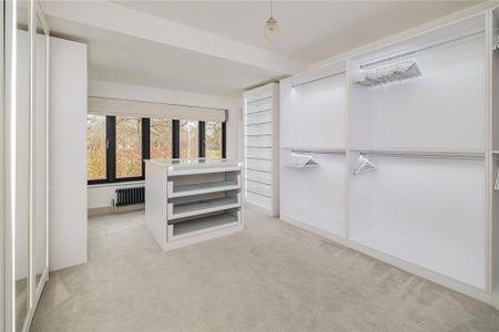 6 bedroom detached house to rent - Photo 4