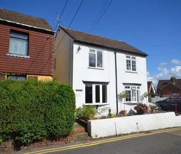Upper Weybourne Lane, Farnham, Surrey, GU9 - Photo 3