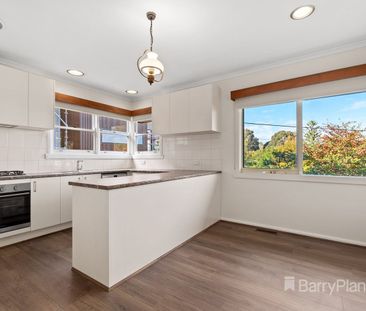 11 Montgomery Place, Bulleen, Vic 3105 - Photo 5