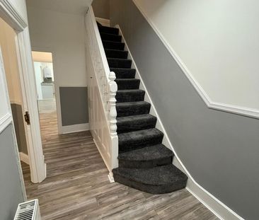 6 Bed End Terrace, Browning Road, E12 - Photo 1