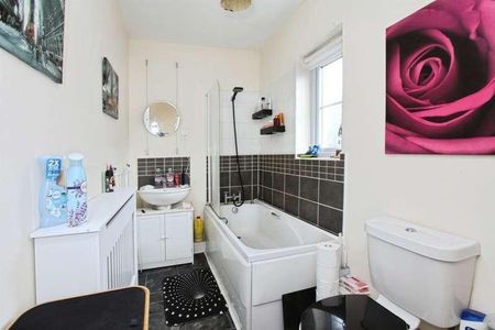 Heron Drive, Penallta, Hengoed, CF82 - Photo 5