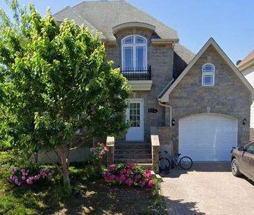 À louer / Maison à étages - Photo 1
