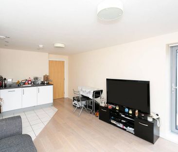 1 bedroom flat to rent - Photo 3