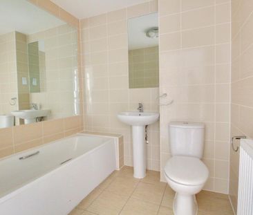 4 bedroom terraced house to rent - Photo 1