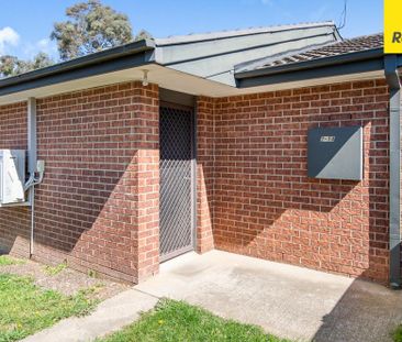 Refreshed 3 Bedroom Townhouse - Photo 5