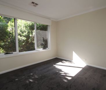 5 Dunlop Street, Hackett ACT 2602 - House For Rent | Domain - Photo 6