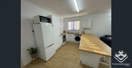 Very tidy and clean two bedroom furnished unit - ideal Hermit Park location - 1 car park included - Photo 5
